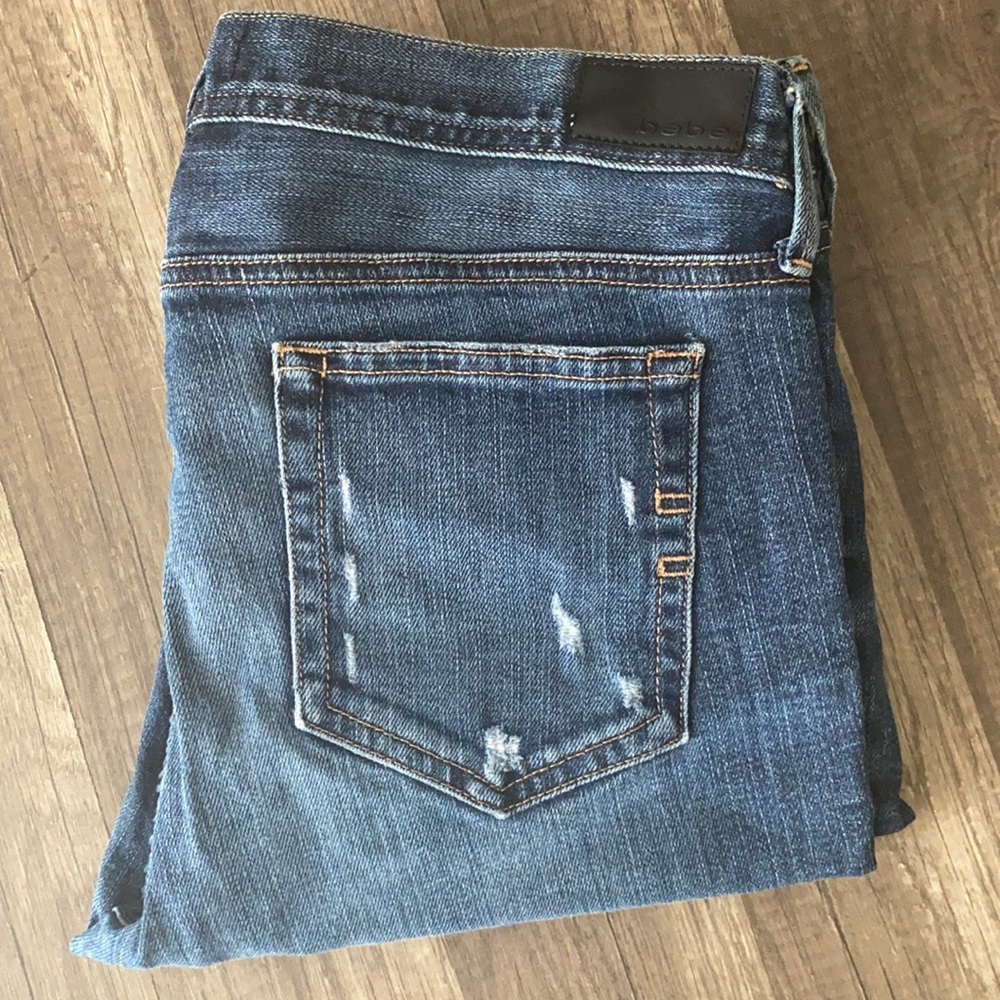 Bebe Chloe distressed jeans size 32
